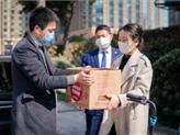 成都日報：成都物協(xié)黨支部 守護大家的家園“防線(xiàn)” “戰疫”同時(shí)助力復工復產(chǎn)